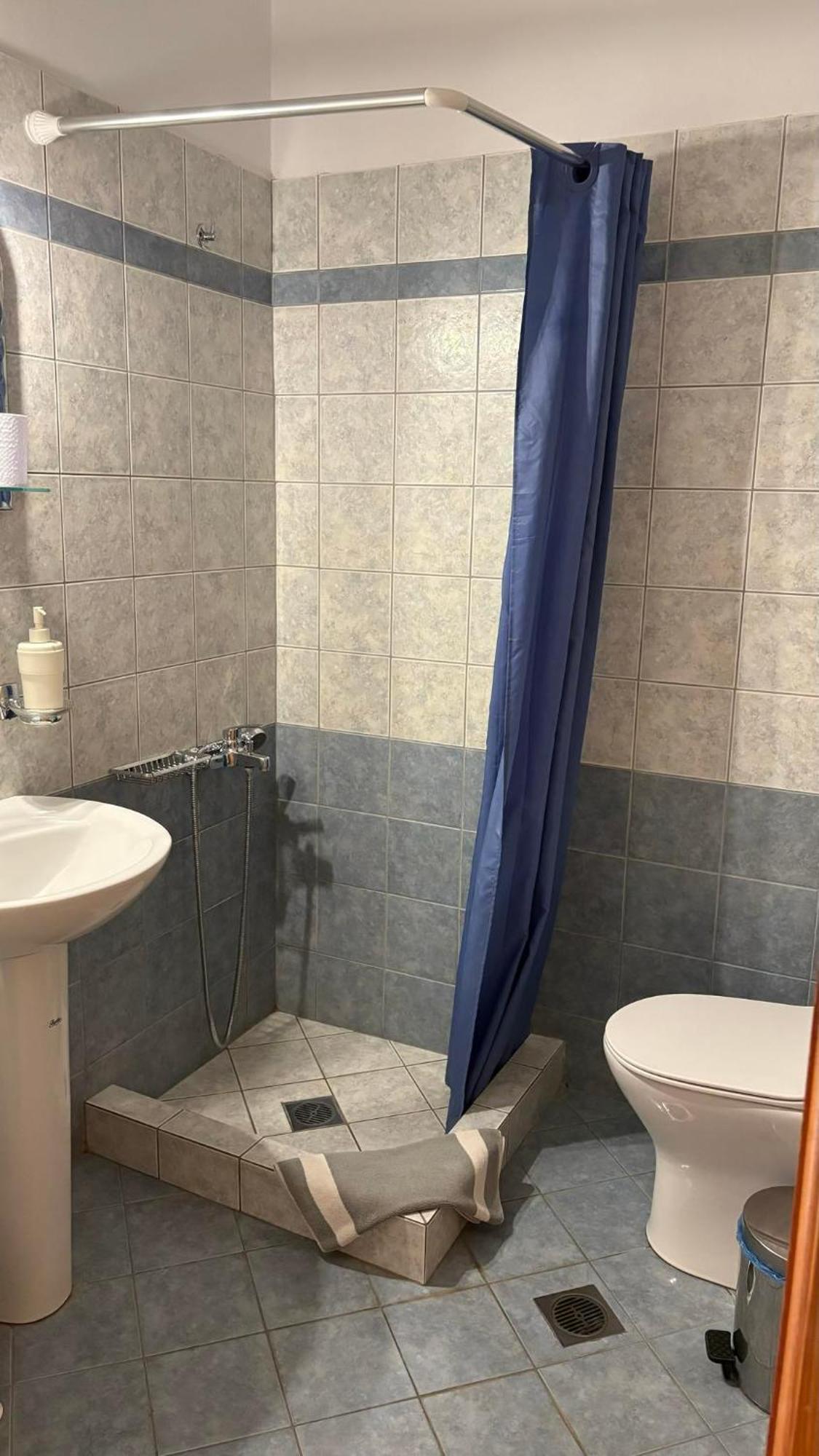 Romanza Rooms Poúlithra Exteriör bild
