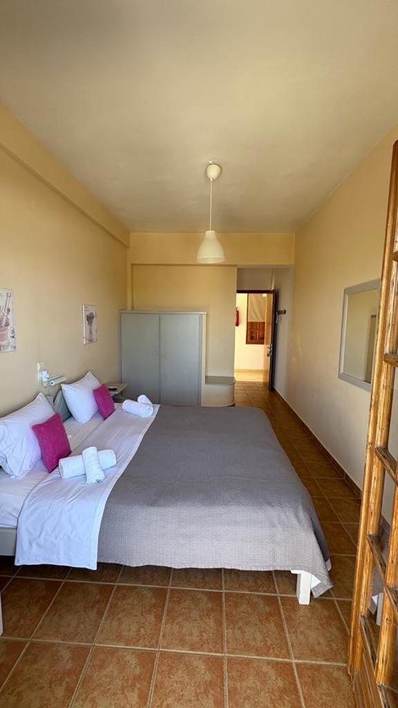 Romanza Rooms Poúlithra Exteriör bild