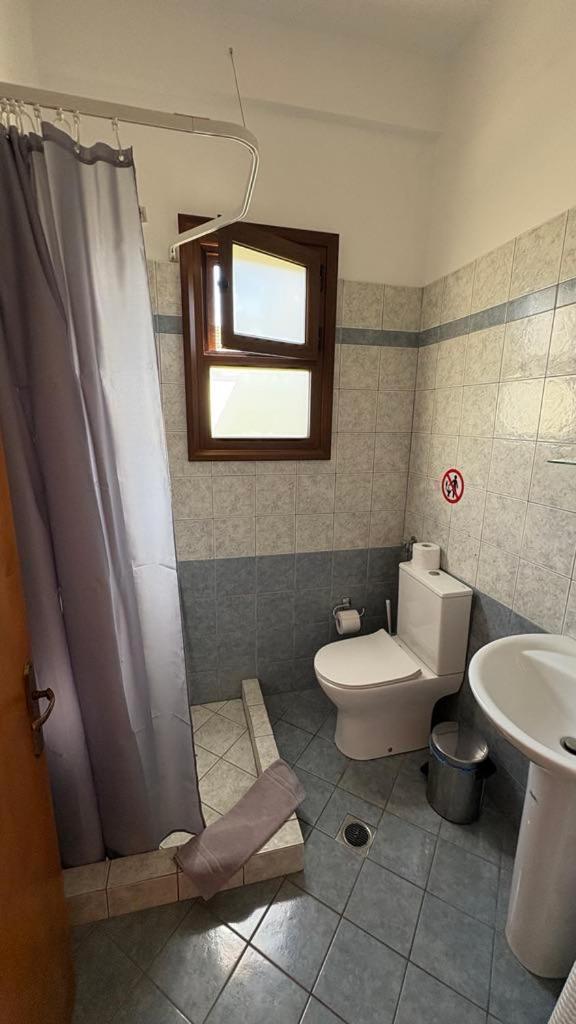 Romanza Rooms Poúlithra Exteriör bild