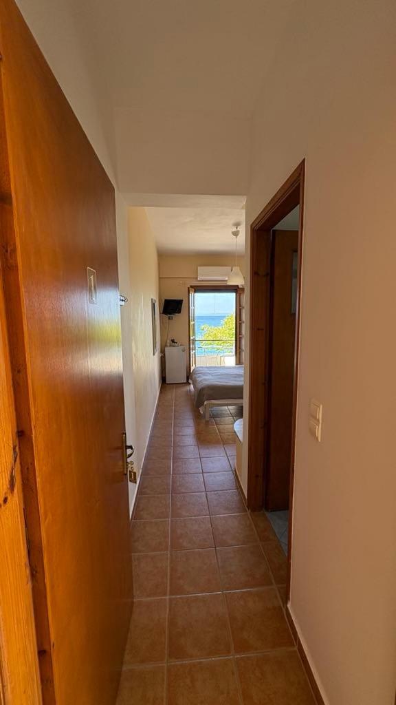 Romanza Rooms Poúlithra Exteriör bild